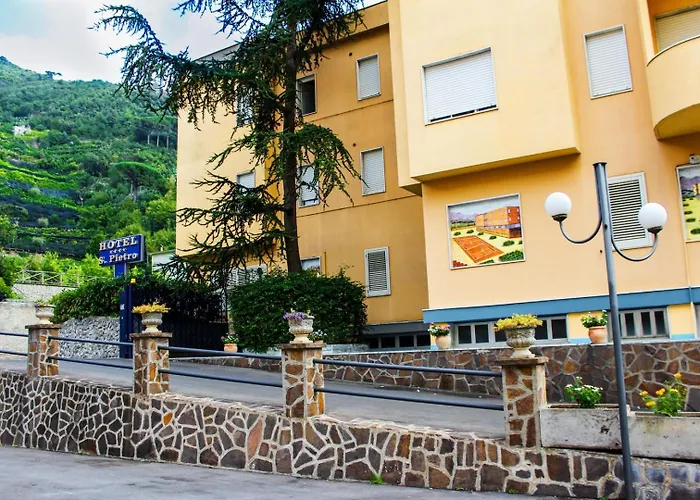 Hotell San Pietro 4*