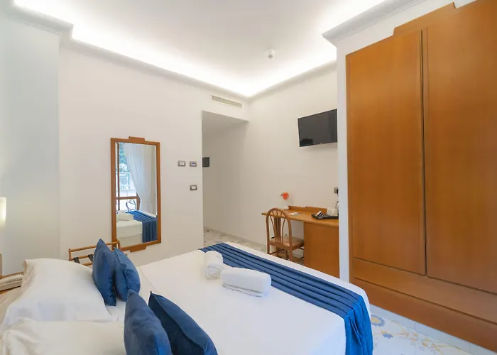 Hotell San Pietro 4*