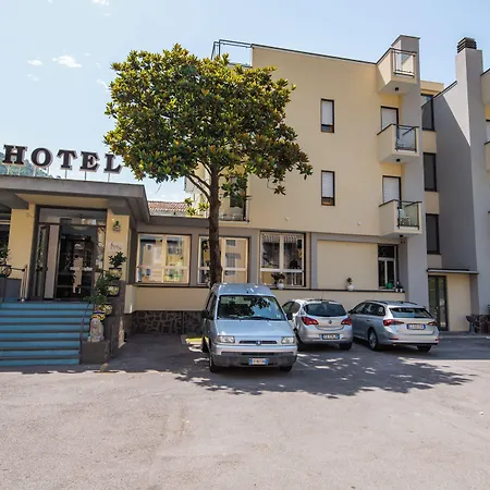San Pietro 4*