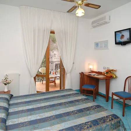 San Pietro Hotel 4*