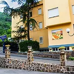 Ξενοδοχείο San Pietro 4*